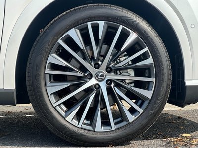 2025 Lexus RX — миниатюра 26