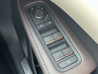 2025 Lexus RX — миниатюра 61