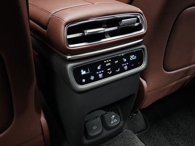 2024 Genesis GV80 thumbnail 25