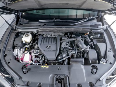 صورة مصغرة 46 لـ 2025 Lexus RX