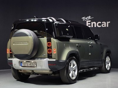 LAND ROVER DEFENDER - 4