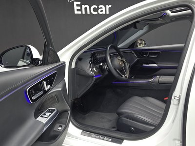 MERCEDES-BENZ E-CLASS - 10