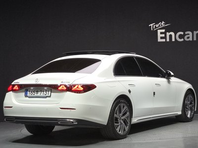 MERCEDES-BENZ E-CLASS - 4