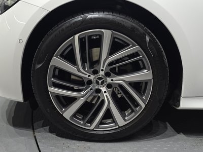 MERCEDES-BENZ E-CLASS - 6