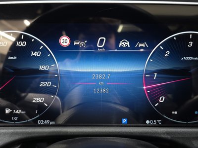 MERCEDES-BENZ E-CLASS - 8