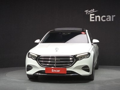 MERCEDES-BENZ E-CLASS - 2