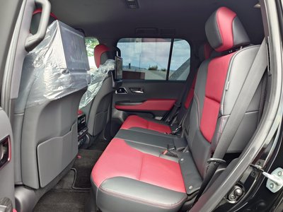 2025 Toyota LAND CRUISER 300 缩略图 24
