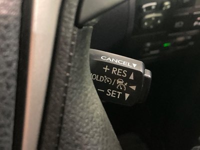 TOYOTA LAND CRUISER 200 - 6