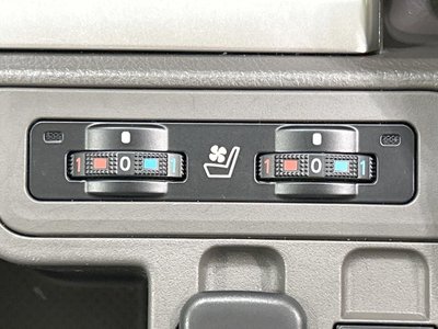 صورة 7 لـ 2023 Toyota LAND CRUISER PRADO