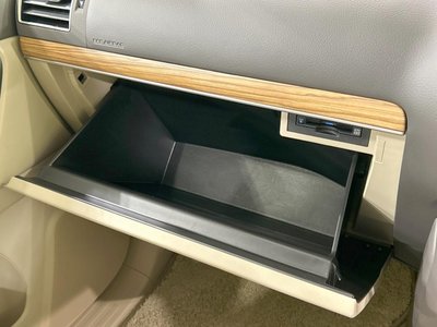 صورة مصغرة 58 لـ 2023 Toyota LAND CRUISER PRADO