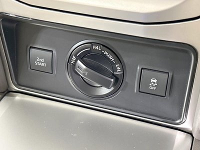 صورة مصغرة 39 لـ 2023 Toyota LAND CRUISER PRADO