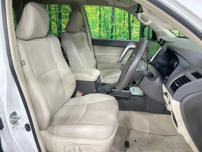 صورة 8 لـ 2023 Toyota LAND CRUISER PRADO