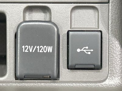 صورة مصغرة 40 لـ 2023 Toyota LAND CRUISER PRADO
