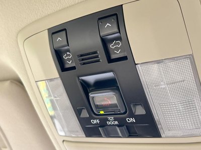 صورة مصغرة 41 لـ 2023 Toyota LAND CRUISER PRADO