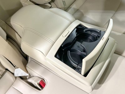 صورة مصغرة 57 لـ 2023 Toyota LAND CRUISER PRADO