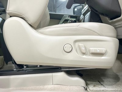 صورة مصغرة 48 لـ 2023 Toyota LAND CRUISER PRADO