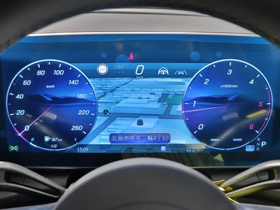 صورة مصغرة 25 لـ 2025 Mercedes-BENZ GLC
