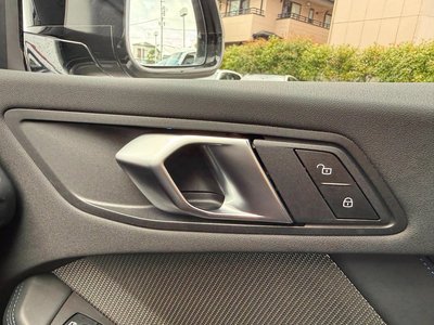 2025 BMW 1 SERIES 缩略图 24