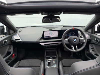 2025 BMW 1 SERIES 缩略图 17