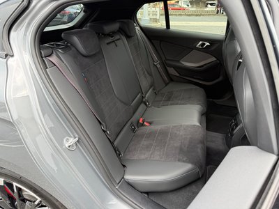 2025 BMW 1 SERIES 缩略图 13