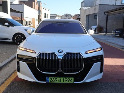 BMW 7 SERIES - 1