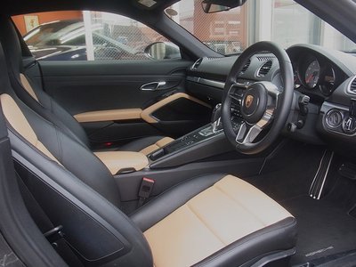 PORSCHE 718 - 9