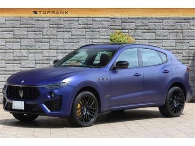 2021 Maserati MASERATI LEVANTE photo 1