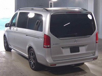 صورة 1 لـ 2023 Mercedes-BENZ V-CLASS