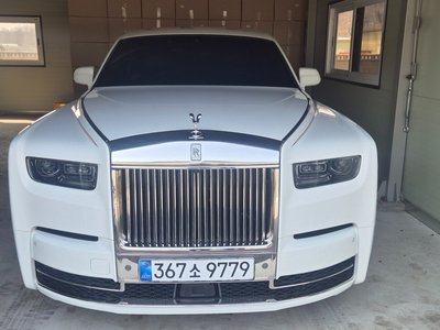 ROLLS-ROYCE PHANTOM - 4
