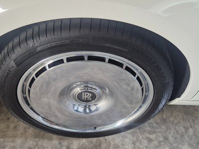 ROLLS-ROYCE PHANTOM - 5