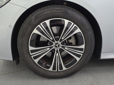 MERCEDES-BENZ E-CLASS - 6