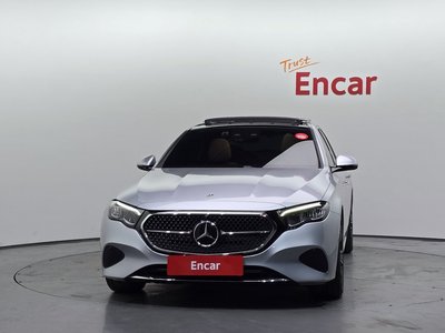 MERCEDES-BENZ E-CLASS - 2