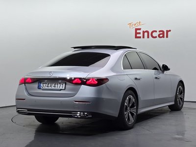 MERCEDES-BENZ E-CLASS - 3