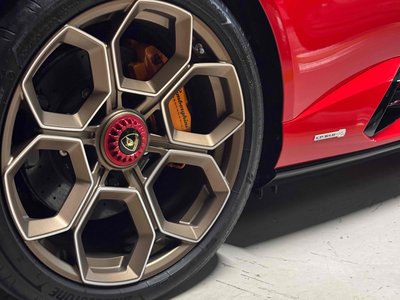 2023 Lamborghini HURACAN — миниатюра 17