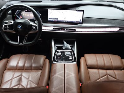 صورة 5 لـ 2023 BMW 7 SERIES
