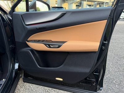 2025 Lexus NX — миниатюра 31