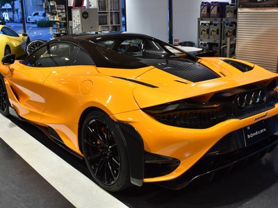 MCLAREN 765LT SPIDER - 9