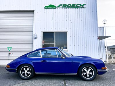 PORSCHE 911 - 8