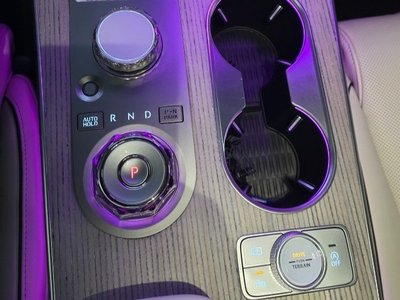 صورة 9 لـ 2024 Genesis GV80