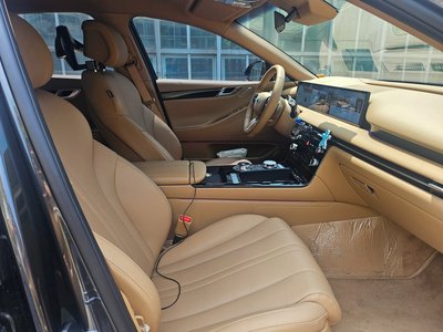 GENESIS G80 (RG3) - 10
