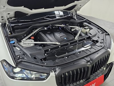 صورة 7 لـ 2026 BMW X5