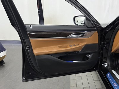 صورة مصغرة 14 لـ 2021 BMW 7 SERIES