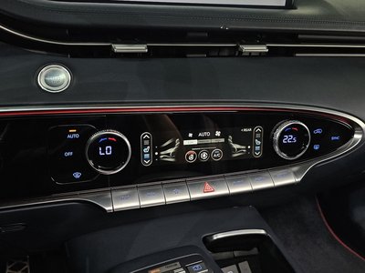 2021 Genesis GV70 — миниатюра 31