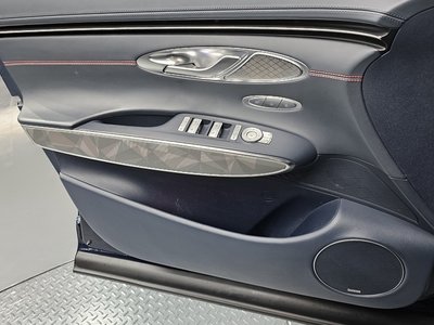 2021 Genesis GV70 — миниатюра 14