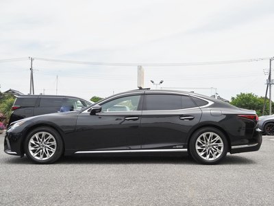 LEXUS LS - 8