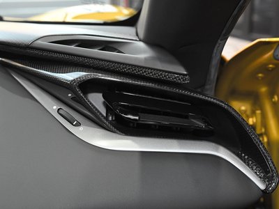 2024 Ferrari SF90 SPIDER 缩略图 37