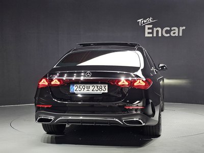 MERCEDES-BENZ E-CLASS - 4