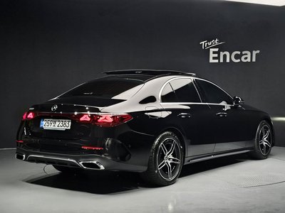 MERCEDES-BENZ E-CLASS - 3