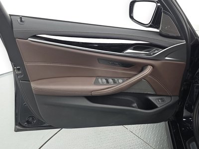 صورة مصغرة 14 لـ 2023 BMW 5 SERIES