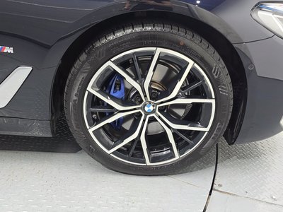صورة 8 لـ 2023 BMW 5 SERIES